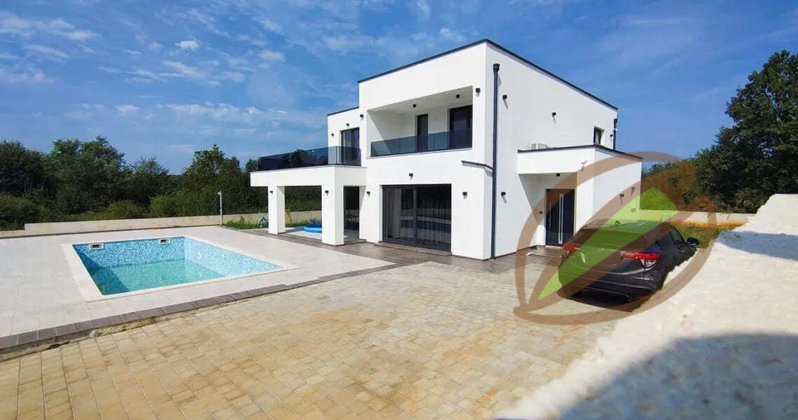 Istra, Labin lijepa vila s bazenom, novogradnja