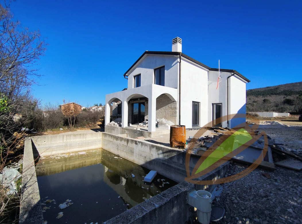 Istra Labin Moderna vila s bazenom