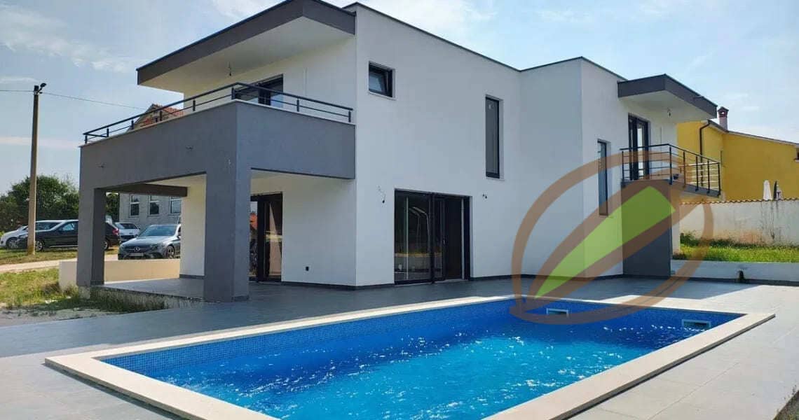 Istra, Labin moderna vila s bazenom, novogradnja