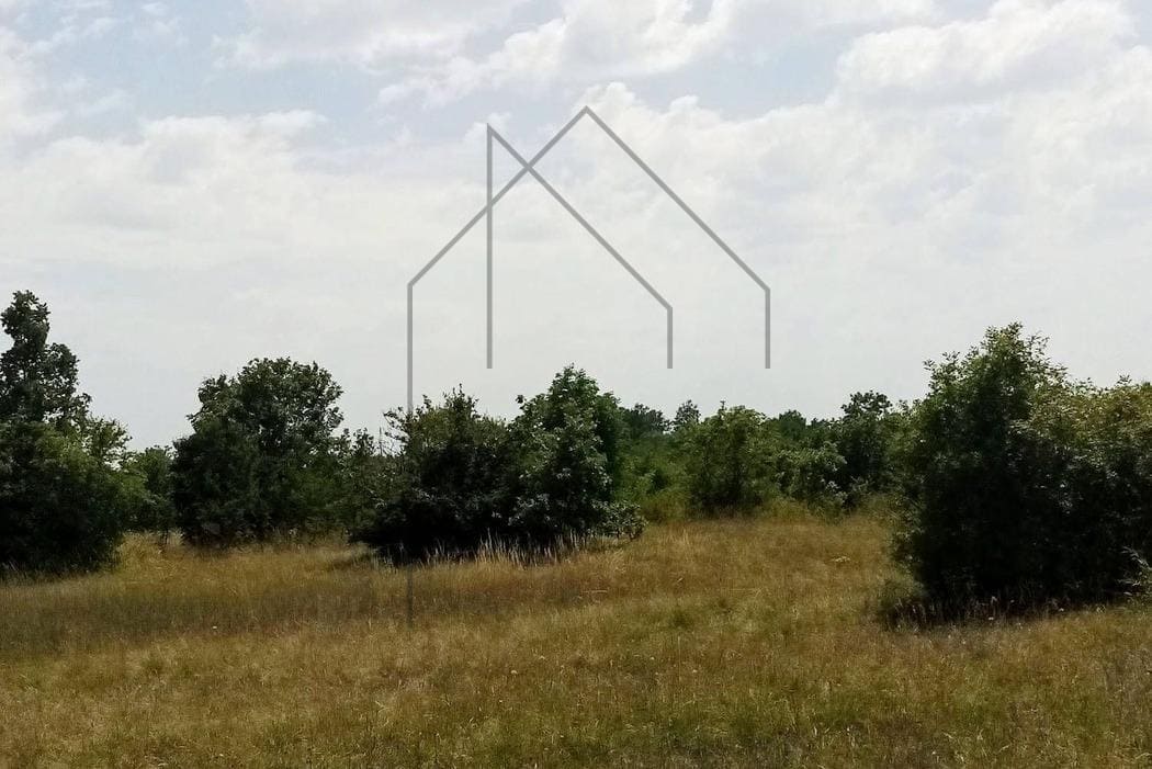 Labin, kompleks građevinskog i poljoprivrednog zemljišta 8180 m²