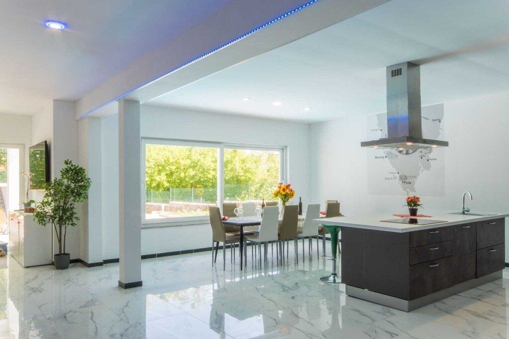 Labin Moderna Vila s Bazenom i ljetnom kuhinjom - Foto 3