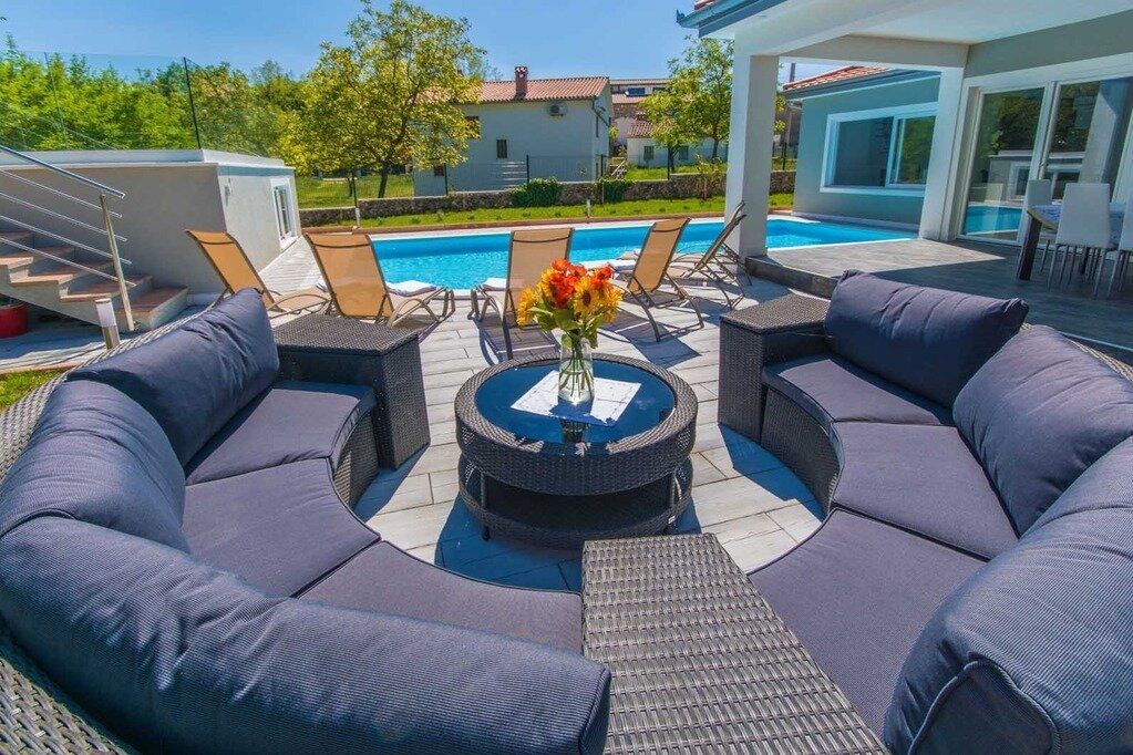 Labin Moderna Vila s Bazenom i ljetnom kuhinjom - Foto 15