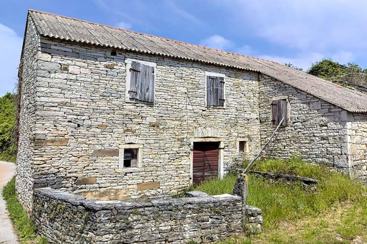 Oprtalj Kamena kuća s potencijalom i pogledom